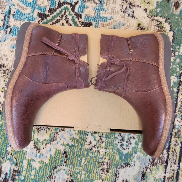 NIB B.O.C. Leather Zip Up Wine Colored Booties, Size 9.5M Chic Trendy Cute - Picture 6 of 11
